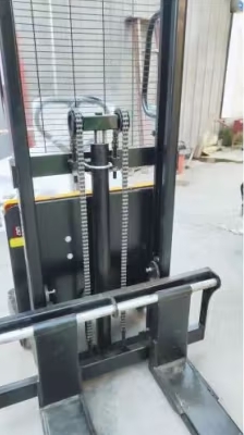 揚(yáng)子堆高車(chē)B1016