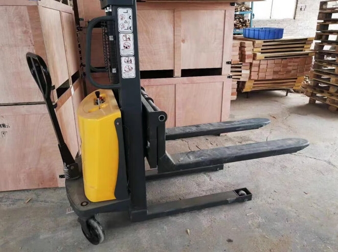 揚(yáng)子叉車(chē)